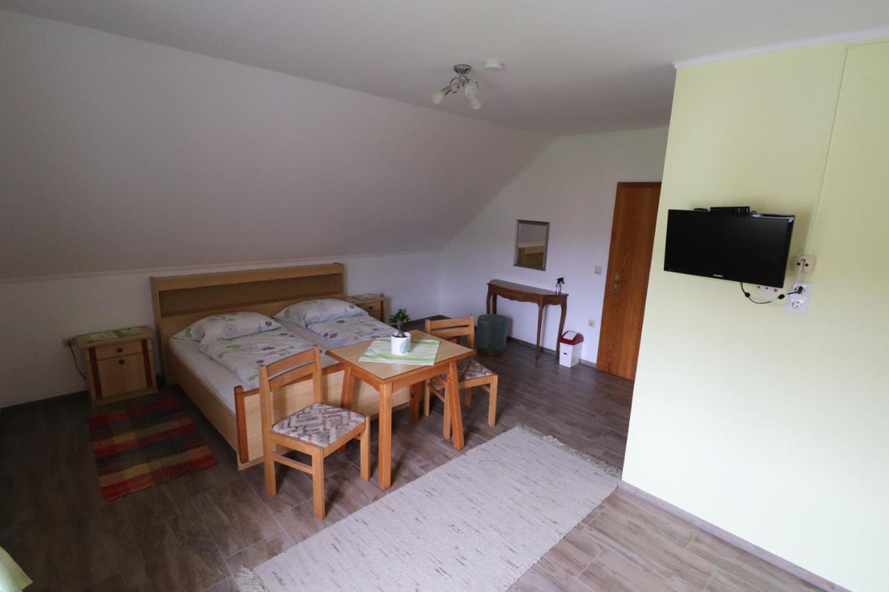 Gaestehaus Ulbl Kitzeck im Sausal Bagian luar foto